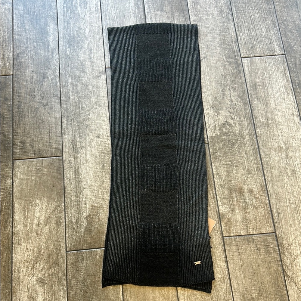 100% Authentic Boss Black Ribbed Scarf NWT